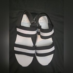 Marc Fisher Monochrome Striped Sandals‎